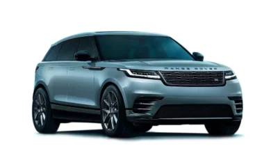 range rover velar right front three quarter 3