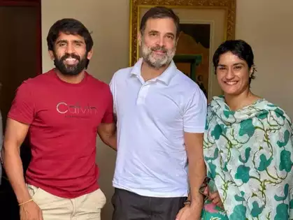 wrestlers vinesh phogat bajrang punia meet rahul gandhi in haryana ahead of elections